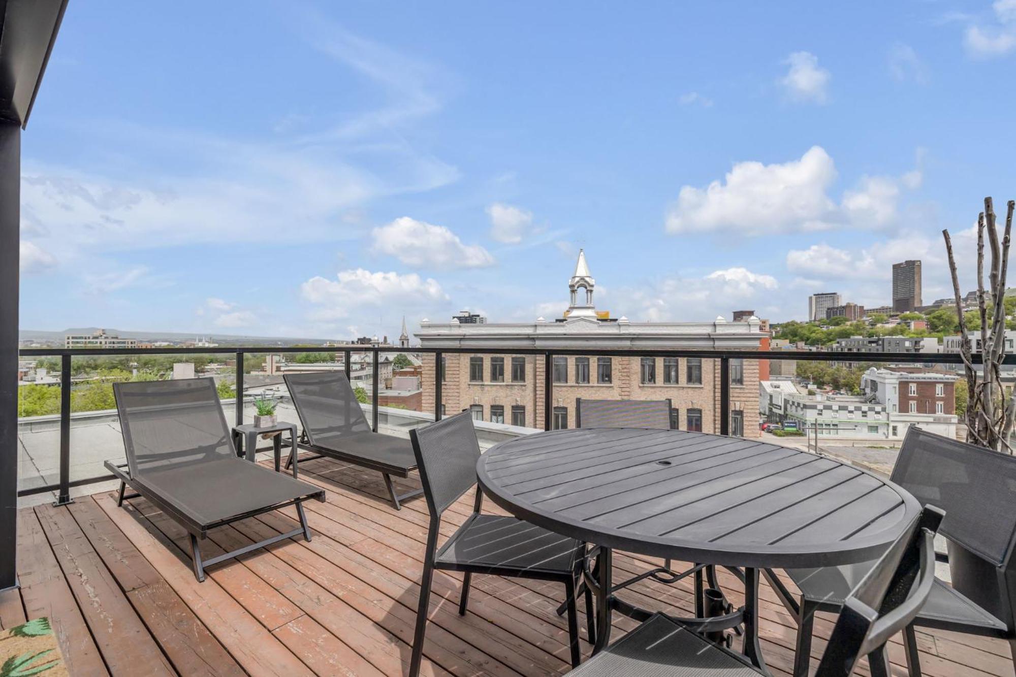 Magnifique Penthouse Au Centre De Quebec City